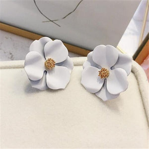 Ufavoirte New Korean Sweet Personality simple Painting Flower Petal Small irregular Metal Stud Earrings for Woman Girl Gift