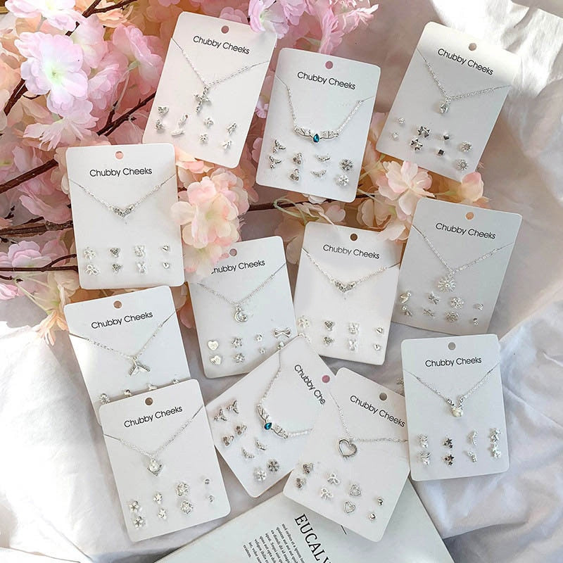 Fashion Korean Stud Earrings Imitation Pearl Pentagram Deer Fish Tail Cross Snowflake Heart Earrings Choker Women Gifts Jewelry