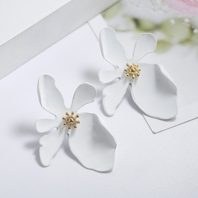 Korean Style Cute Flower Stud Earrings For Women 2018 New Fashion Sweet Earrings Femme Brinco Wholesale Jewelry