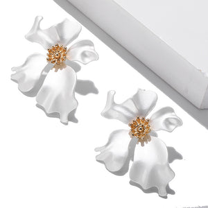 Korean Style Cute Flower Stud Earrings For Women 2018 New Fashion Sweet Earrings Femme Brinco Wholesale Jewelry